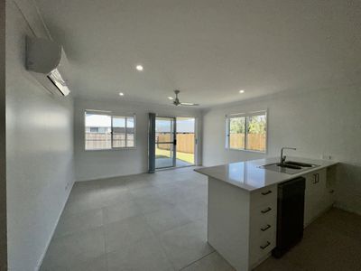 A / 10 Rogers Street , Brassall