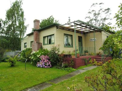 1 Field Road, Lonnavale