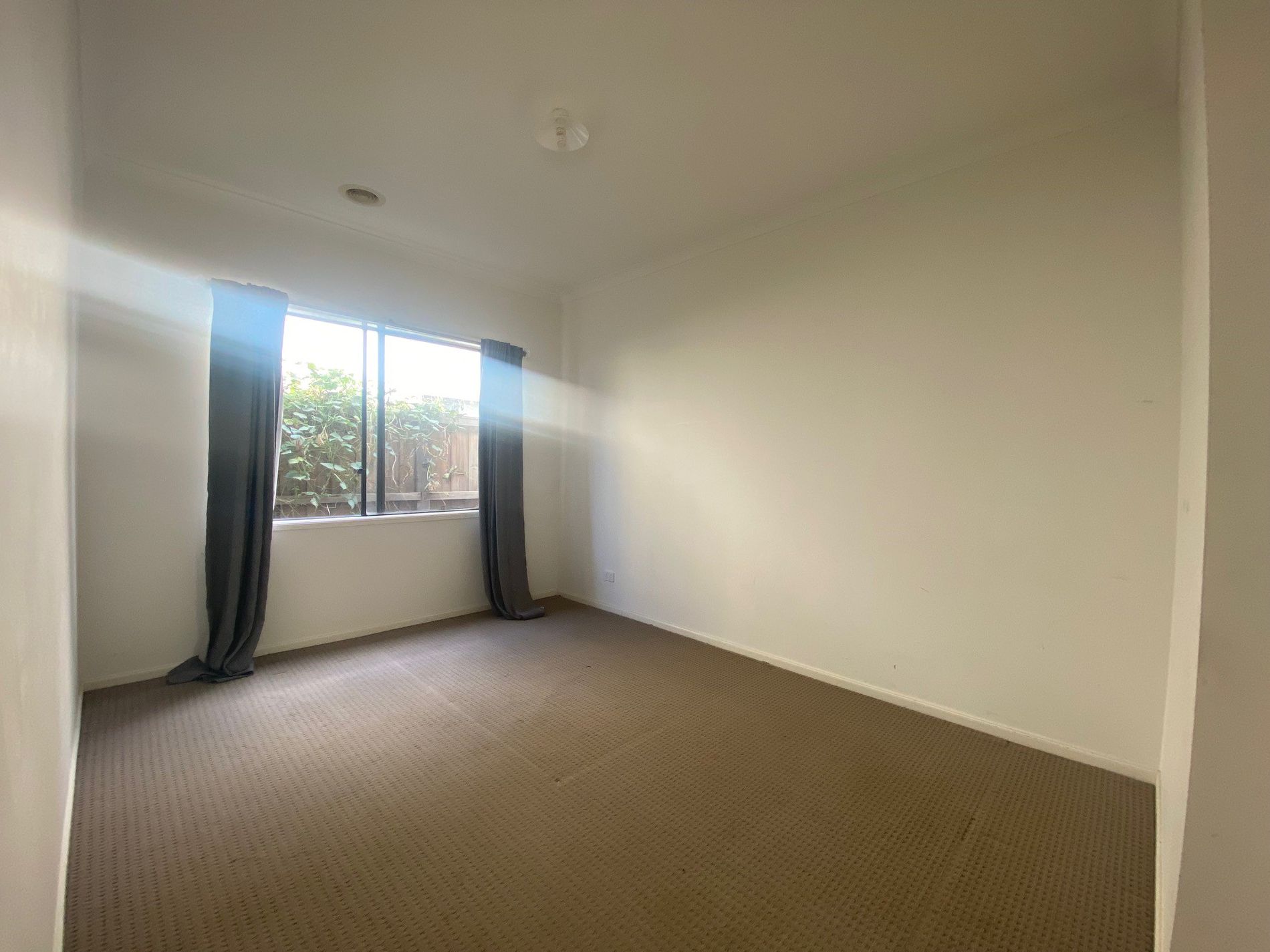 6 Trevor Crescent, Truganina