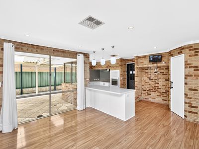 20 Northmore Crescent, Winthrop