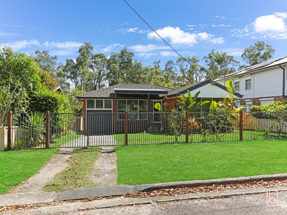 18 Nicholson Crescent, Toukley