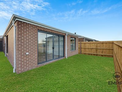 21 Skylark Avenue, Officer
