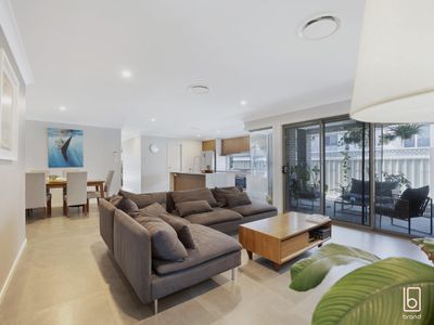 6 Aquila Avenue, Wadalba