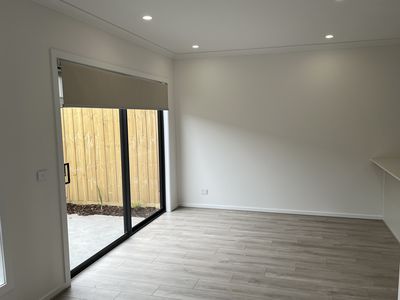 8 Rodway Walk, Tarneit