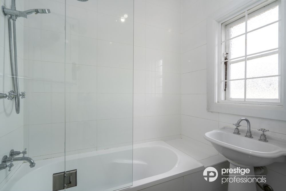 12 Moorebank Avenue, Moorebank