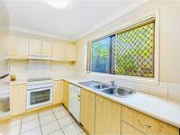 Multi Units / 36 Rusthon St, Runcorn