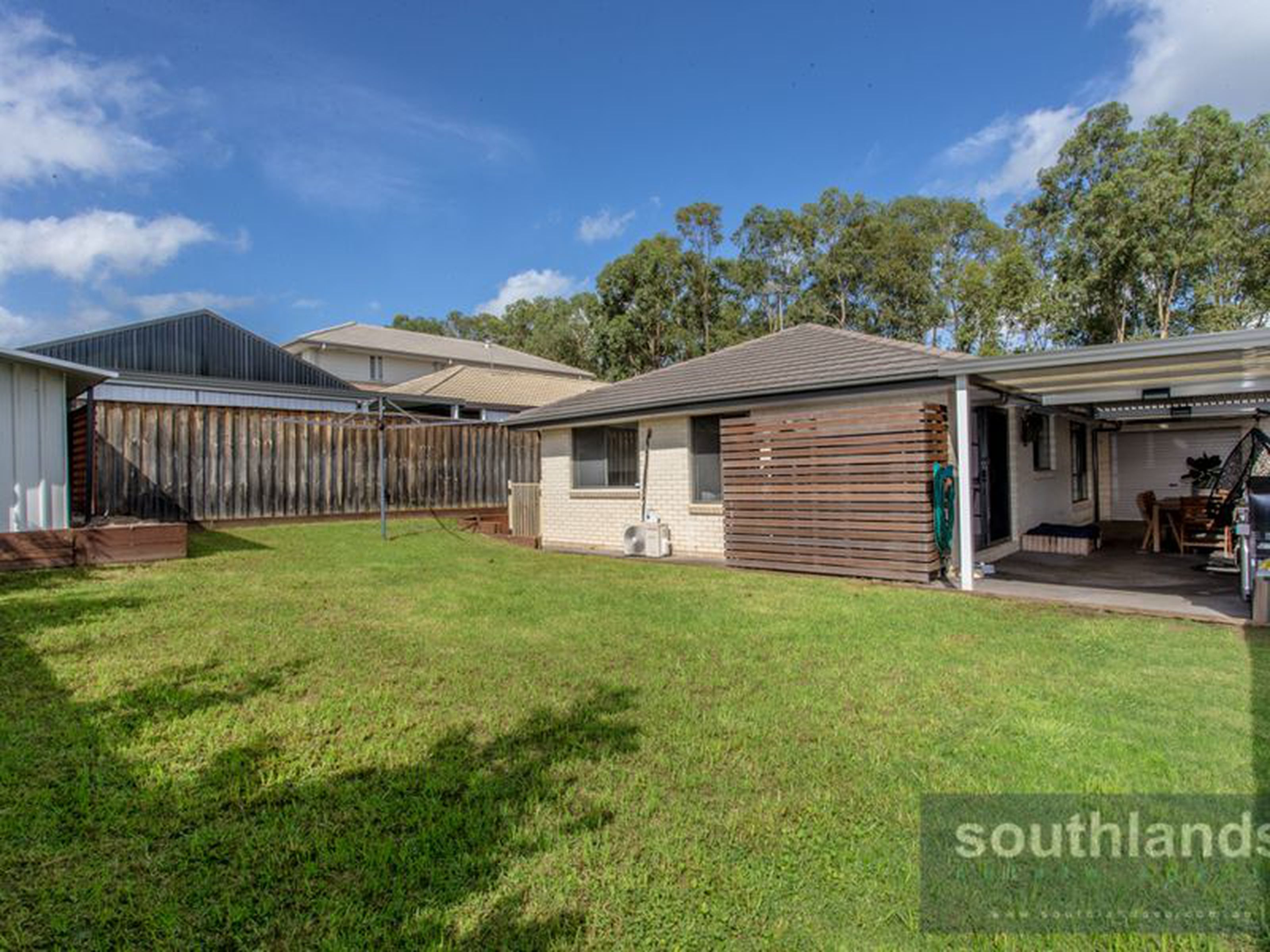 8 Coachwood Drive, CLAREMONT MEADOWS
