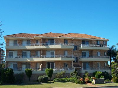 10 / 27 Head Street, Forster