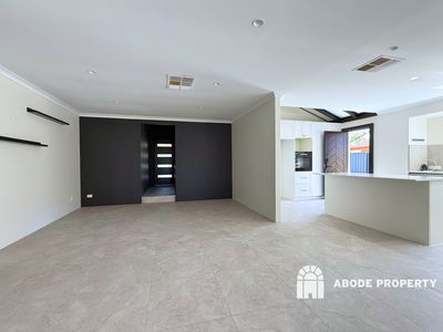 12 Catalpa Crescent, South Lake