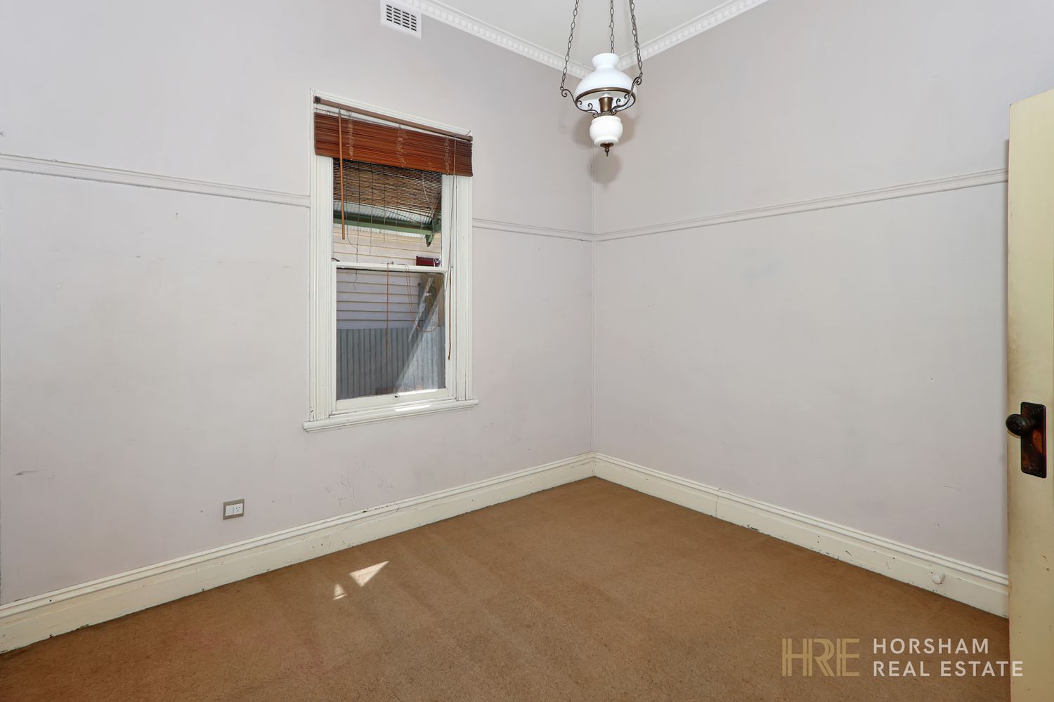 9 Henry Street, Horsham