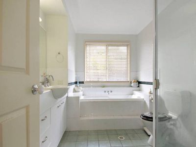 9 Teasel Court, Mountain Creek