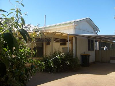 77 Wamboin Street, Gilgandra