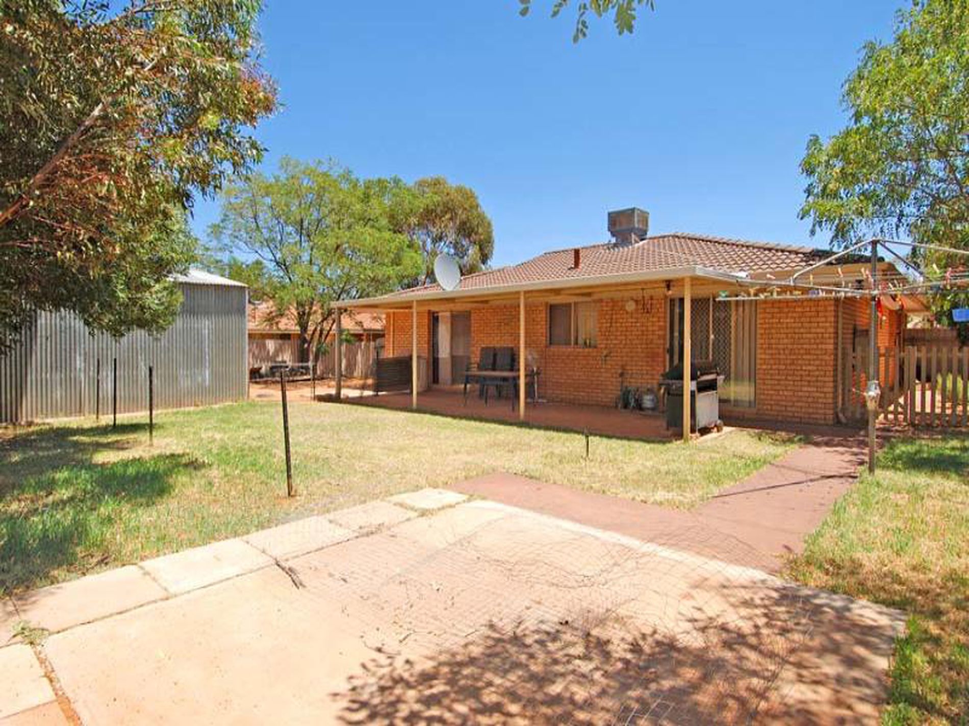 6 Montgomery Lane, Hannans