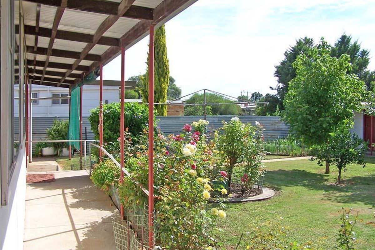 8 McEwen Road, Kyabram