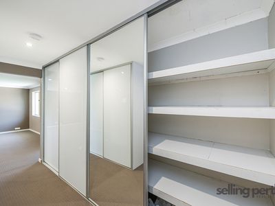 28 Haring Green, Atwell