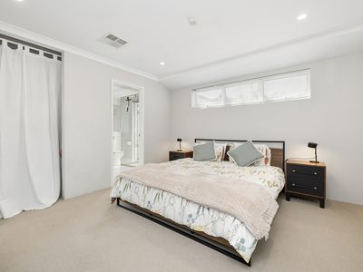 4 Fernhill Promenade, Harrisdale