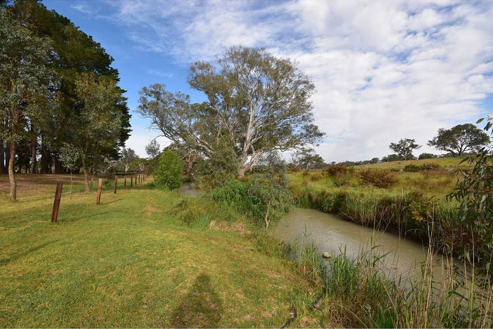 1869 Torrens Valley Road, Mount Pleasant