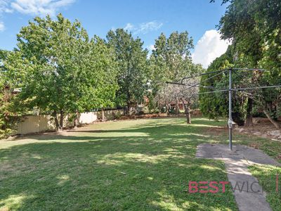 8 Isaacs Street, West Bathurst