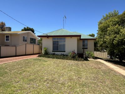 19 Dalley Street, Parkes