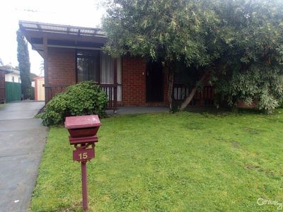 15 Hillview Rise, Hampton Park