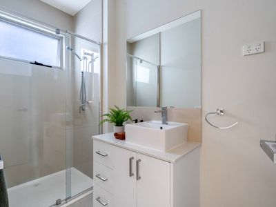 6 / 166 Waterloo Road, Oak Park