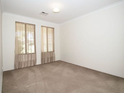 4 Fawkes Way , Baldivis