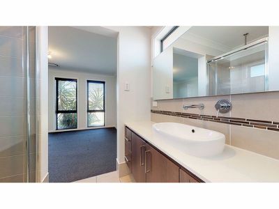 20 Dunheved Circle, Dubbo