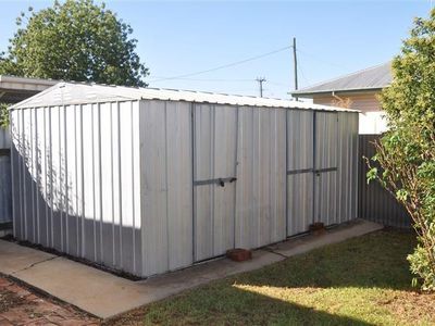 6 Calarie Road, Forbes