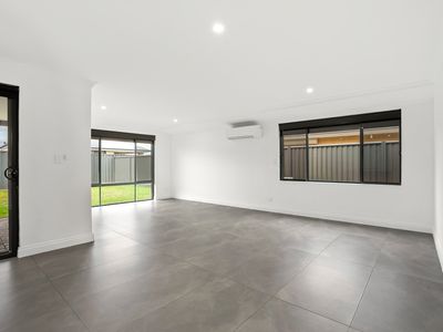 25 Wallarah Cct, Baldivis