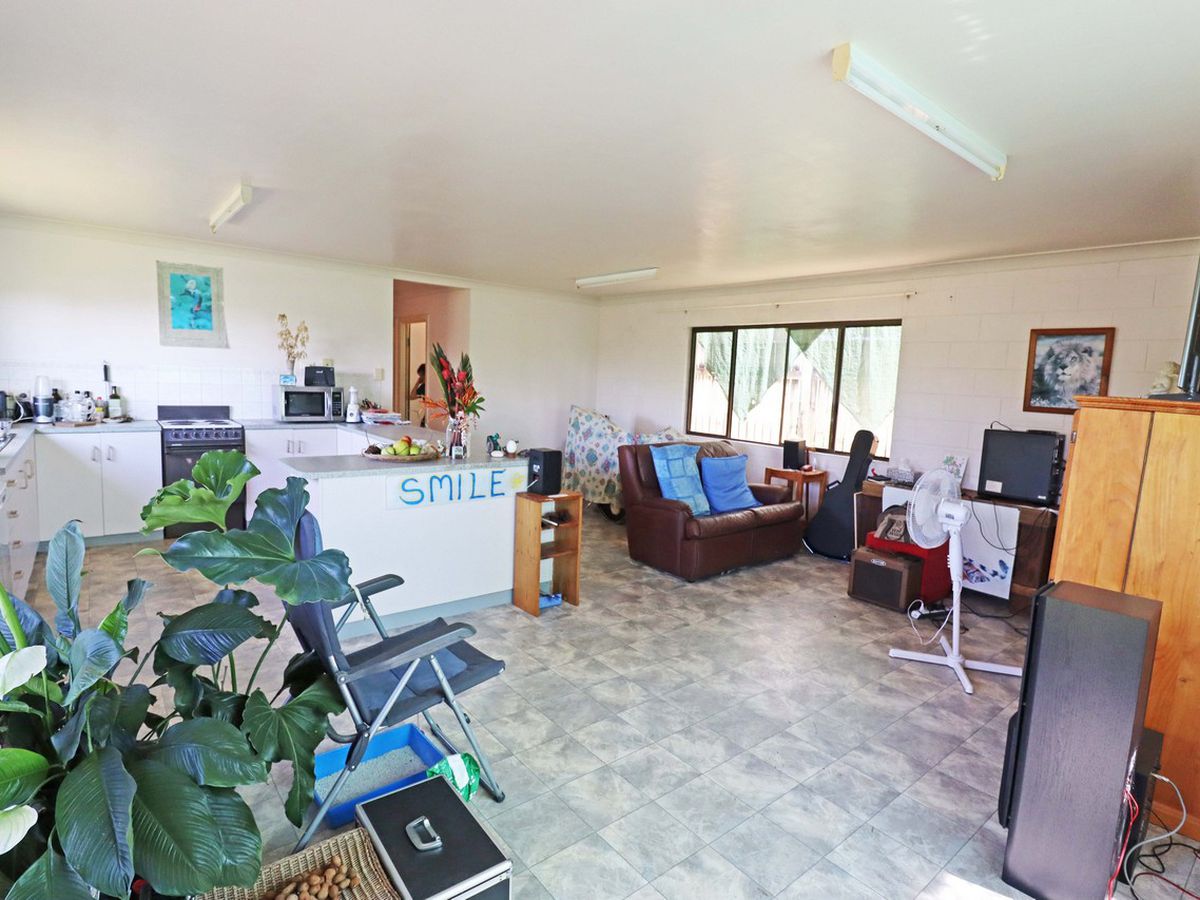 10 PUTT STREET, Atherton