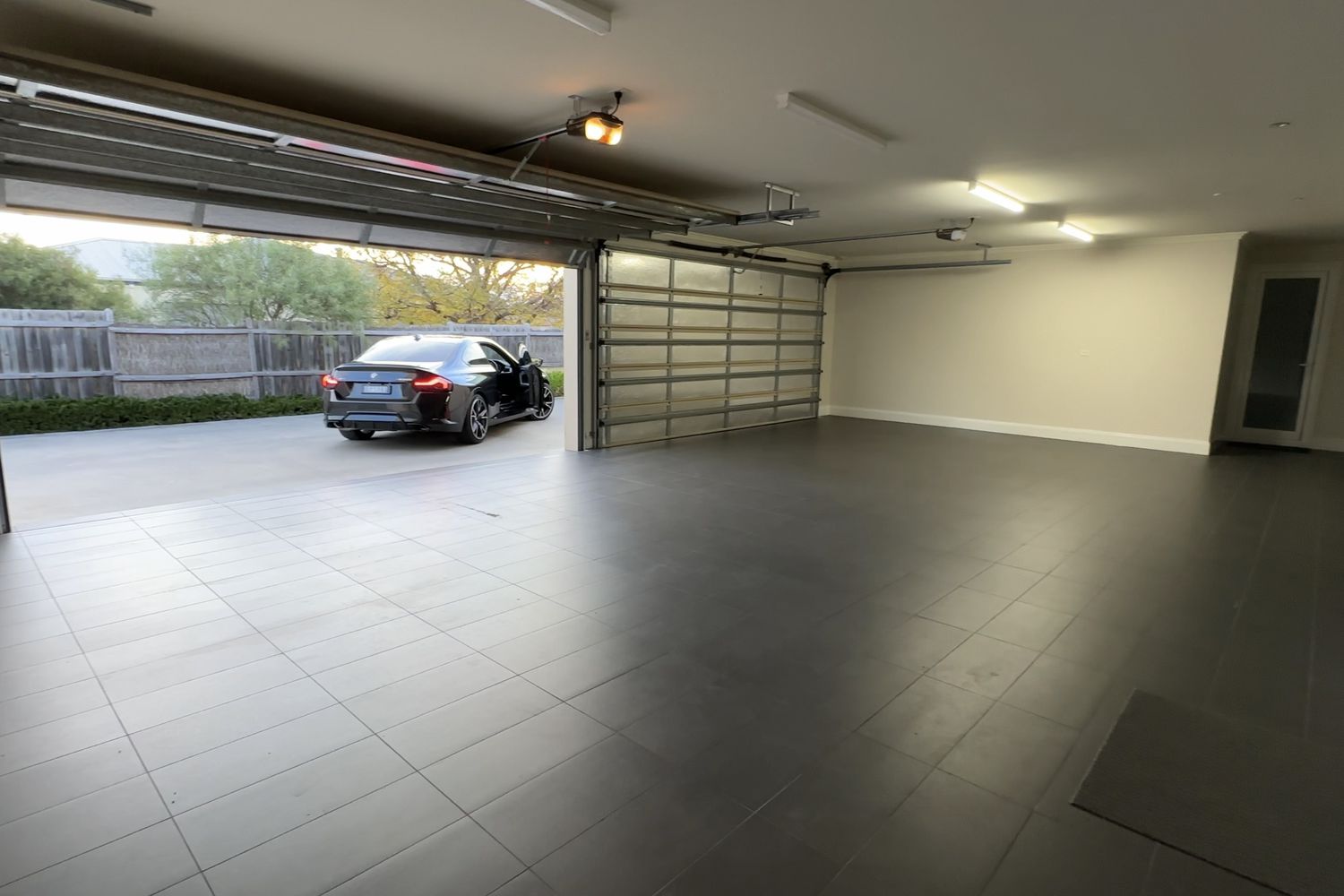 145 Barnes Boulevard, Horsham