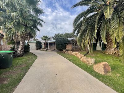 11 Booth Street, Dubbo