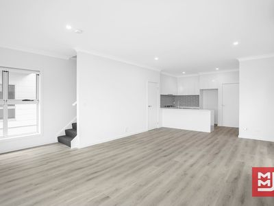 1 / 6 Addison Avenue, Lake Illawarra