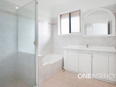 1 / 207 Flagstaff Road, Lake Heights