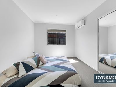 11 Sugar Glider Way, Craigieburn