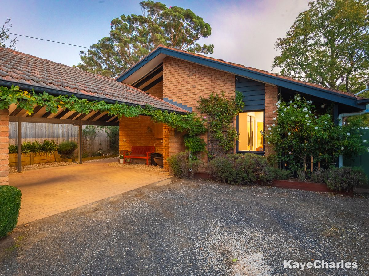 2 Young Street, Beaconsfield Upper