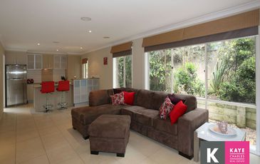 18 Fallingwater, Pakenham