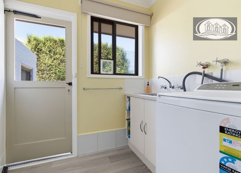 1 / 10 Stewart Street, Portland