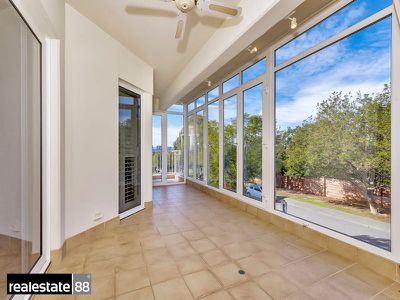 2 / 28 Nile Street, East Perth