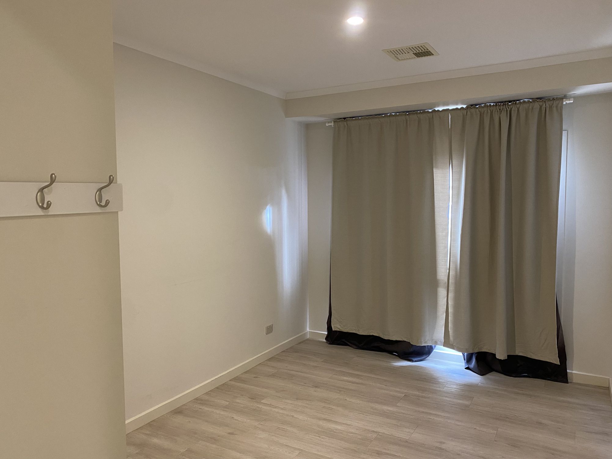 17 Chambers Avenue, Richmond