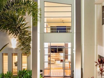 28 Summerland Key, Broadbeach Waters