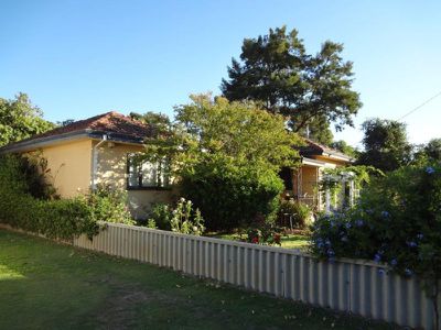 102 River View Avenue, South Guildford