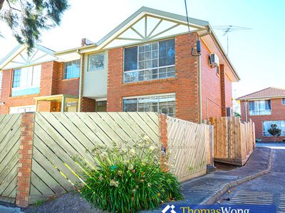 2 / 48 - 50 Kanooka Grove, Clayton