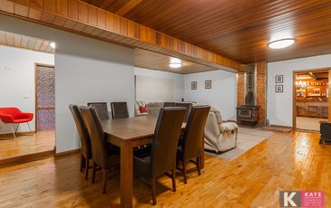 10 Corringham Road, Beaconsfield Upper