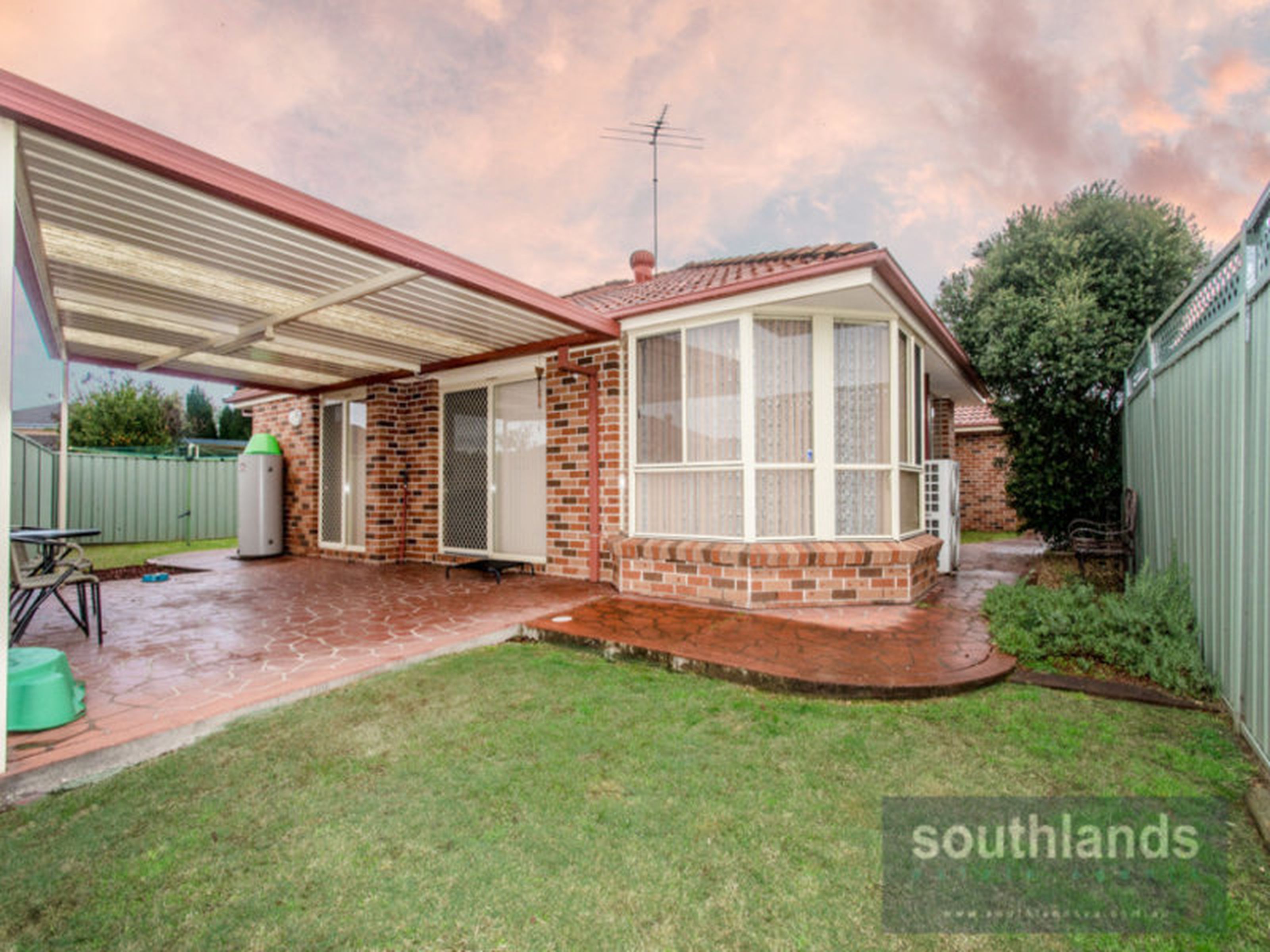 8 Sorenson Cres, GLENMORE PARK