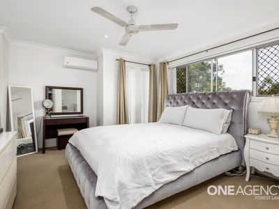 8 St Marys Cl, Doolandella
