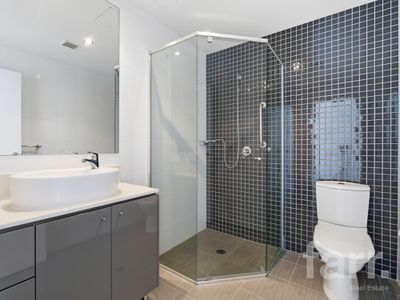 1101 / 4 Como Crescent, Southport