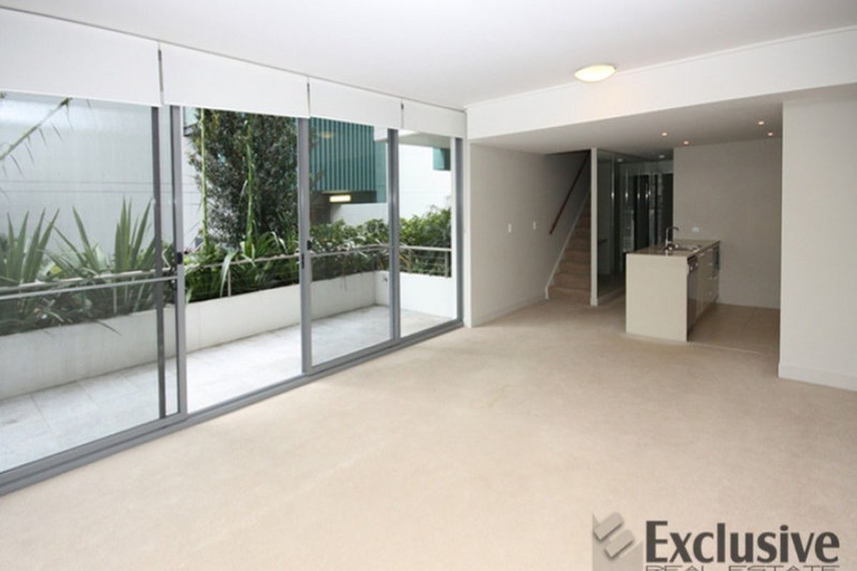 205 / 2 Lewis Avenue, Rhodes