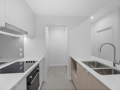 1504 / 15 Cannes Avenue, Surfers Paradise