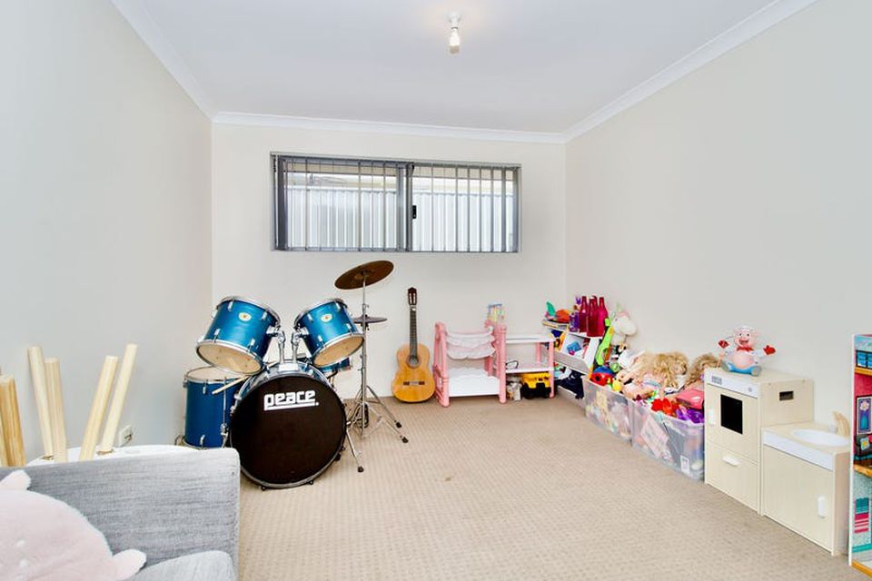 24 Vickers Road , Baldivis